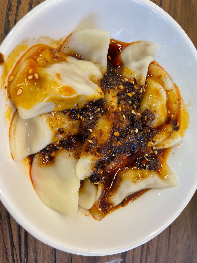 鲜肉馄饨,这道江南美食的魅力何在?让我们通过故事叙述的方式一探究竟。